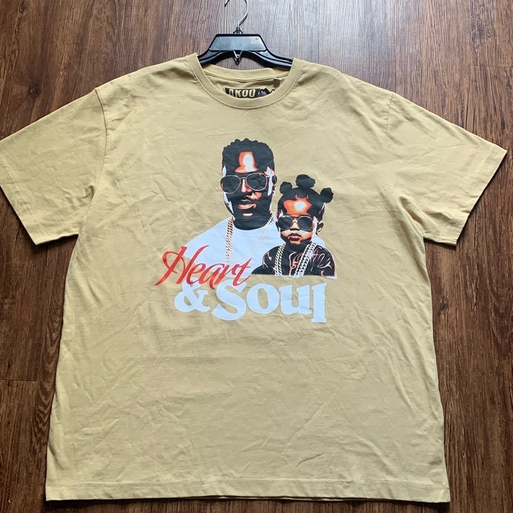 AKOO T-Shirt Girl Dad Tee Tan Men’s Size 3XL NWT